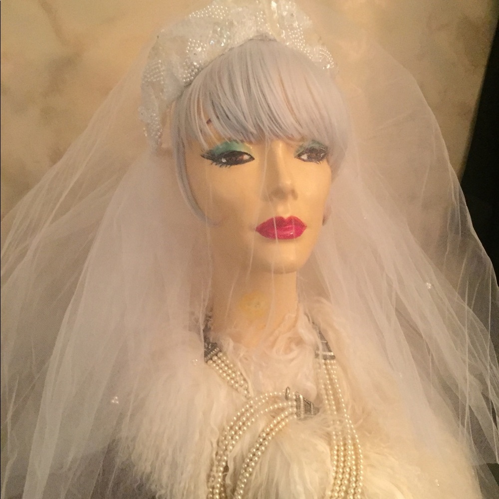 Vintage veil. Ivory and white custom  1960s GLAM